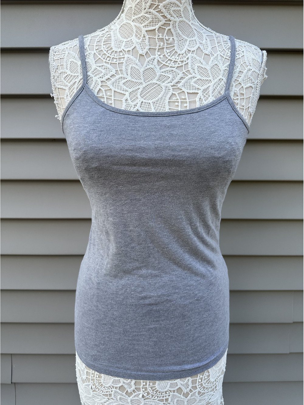 Time and Tru Minimalist Gray Heather Spaghetti Strap Tank Top Casual Everyday